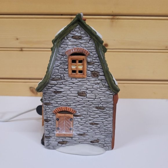 Dept 56 White Horse Bakery 59269 Dickens Village 1988 Heritage Village Christmas - Picture 4 of 8